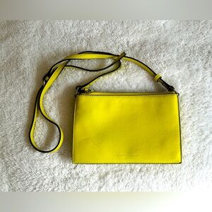 Bright yellow crossbody purse, adjustable strap, excellent condition